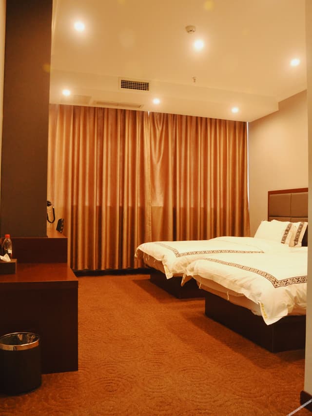 Deluxe 2-bed Room