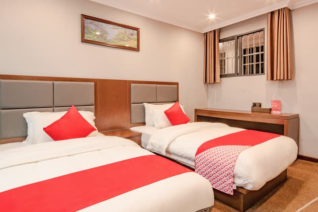 Basic Twin Room