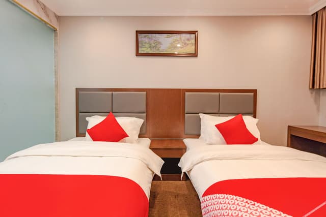 Basic Twin Room