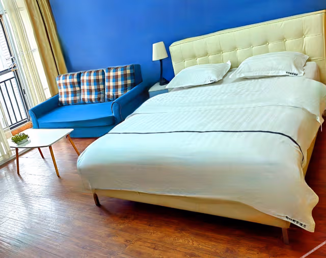Comfy Sunshine Double Room