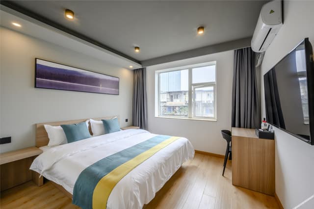 Qingju Double Bed Room