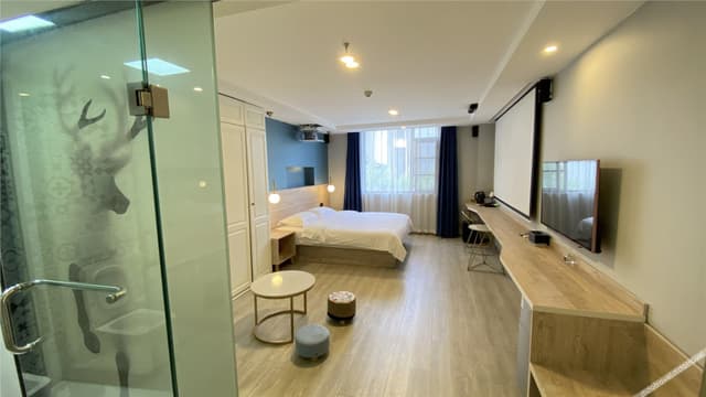 Queen Room