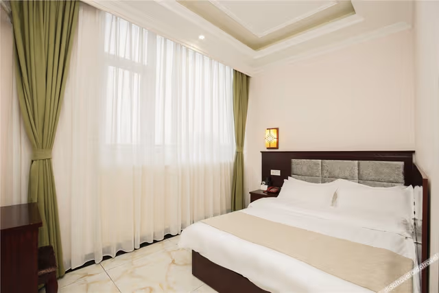 Discount Queen Room