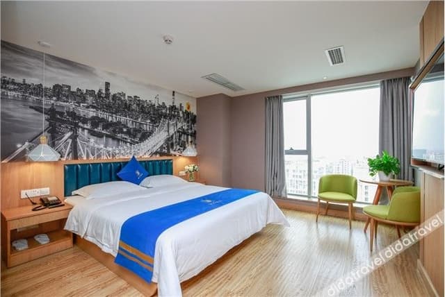 Business Room - With View (Double Bed)