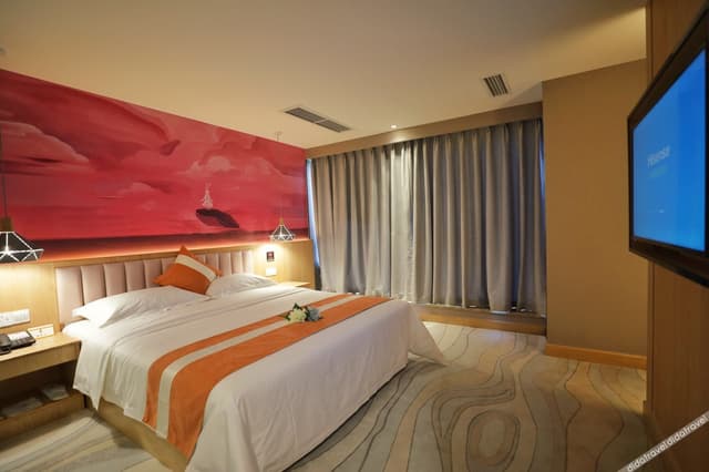 Business Room - With View (Double Bed)