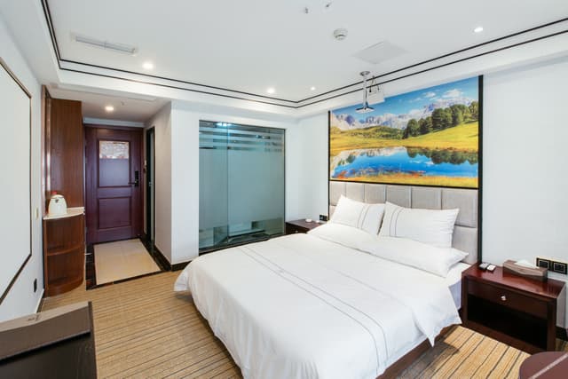 Cozy Movie Viewing Double Bed Room