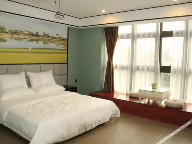 Deluxe Queen Room