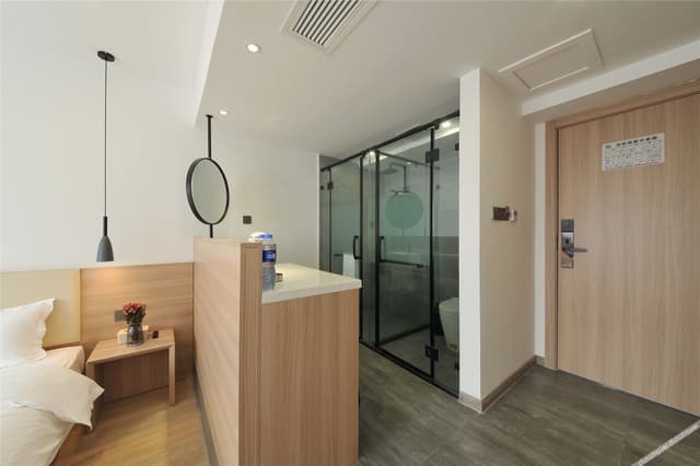 Queen Room