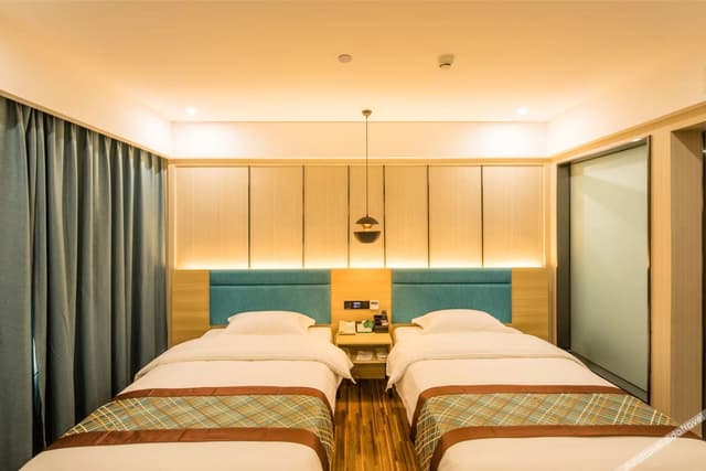 Deluxe Twin Room A