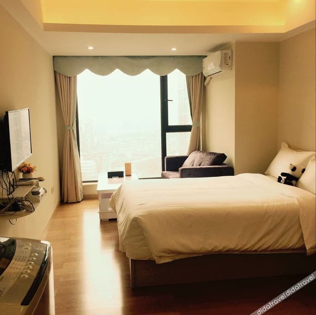 Boutique Queen Room