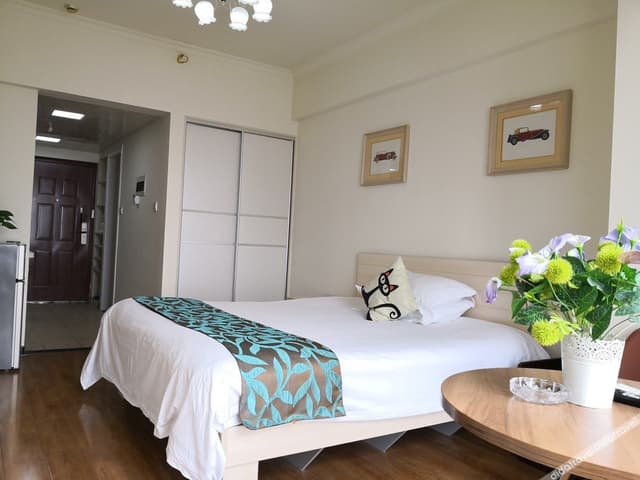 Boutique Queen Room