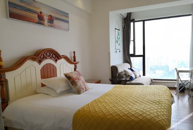 Exceptional River-View Double Bed Room
