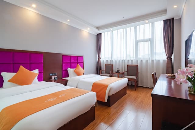 Business Room (2 beds)