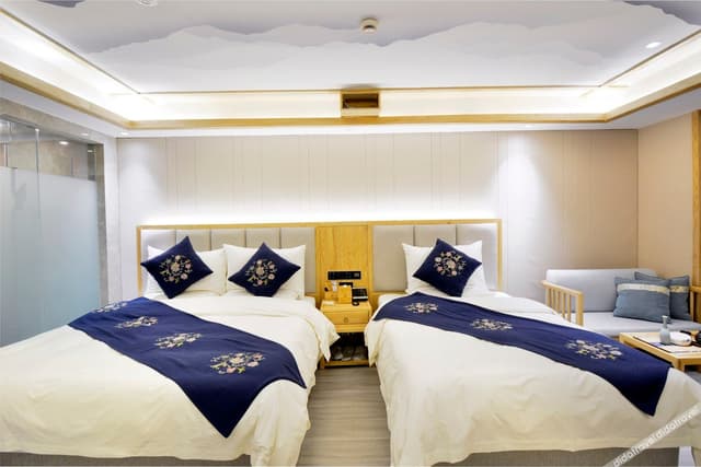 Guestroom - 1-Room, City-View (Double Bed)