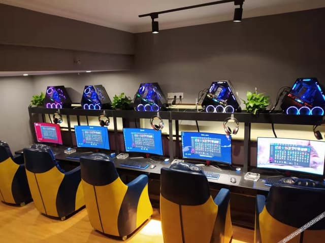 Quadruple Room With E-sports
