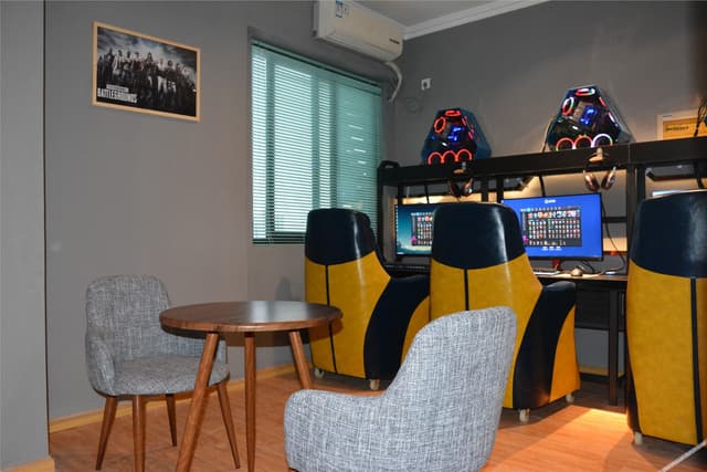 Quadruple Room With E-sports