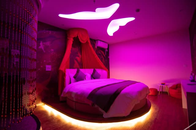 Theme Room (No window)