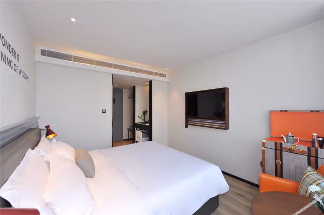 Seected Queen Room