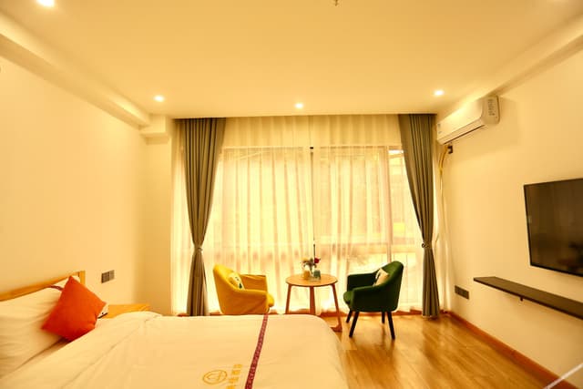 Cozy Double Room