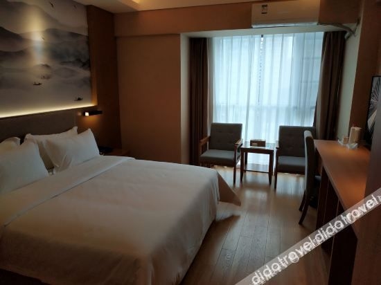 Urba Hotel (Chengdu East Railway Station Yinghui Road Subway Station)3