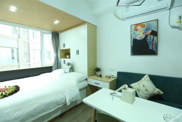 Guestroom - City-View (Queen bed)
