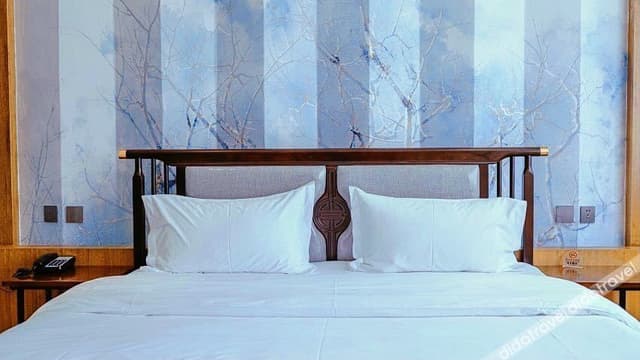 Neo-Chinese Style Double Bed Room