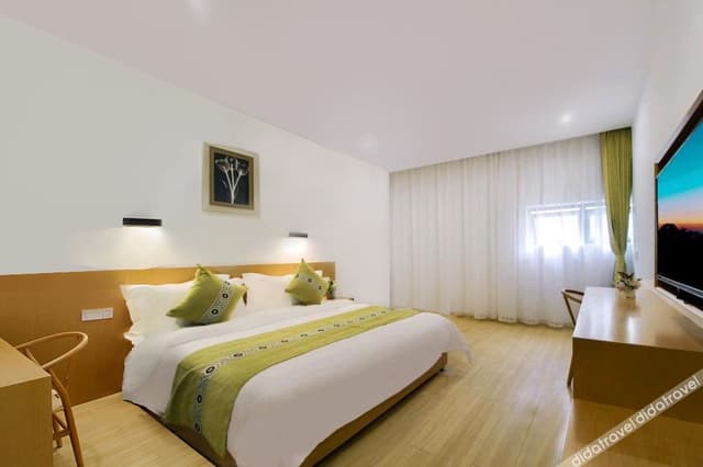 Queen Room