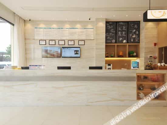 City Comfort Inn Hotel (Xihua University Hongguang Avenue) City Comfort Inn Hotel (Xihua University Hongguang Avenue)