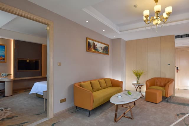 Deluxe Suite