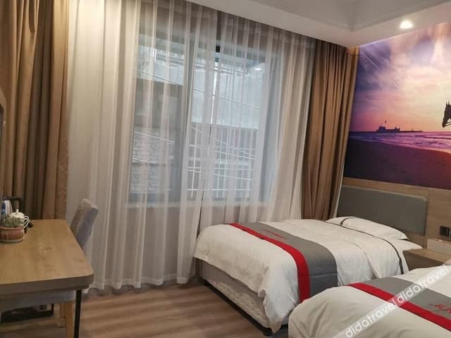 Standard Room (2 beds)