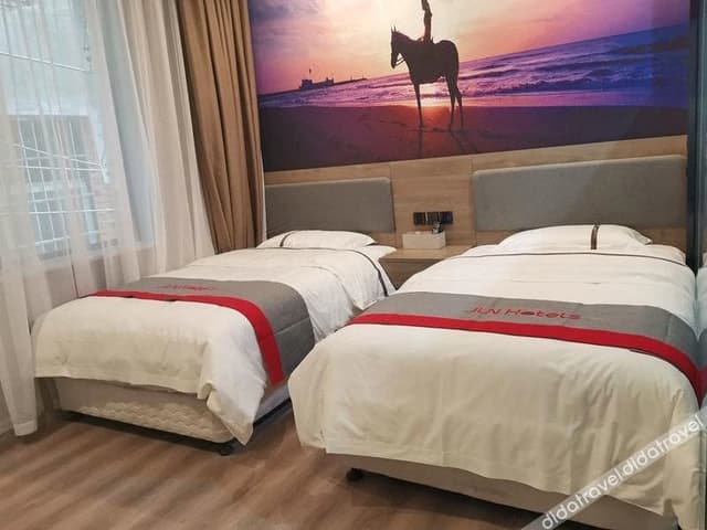 Standard Room (2 beds)