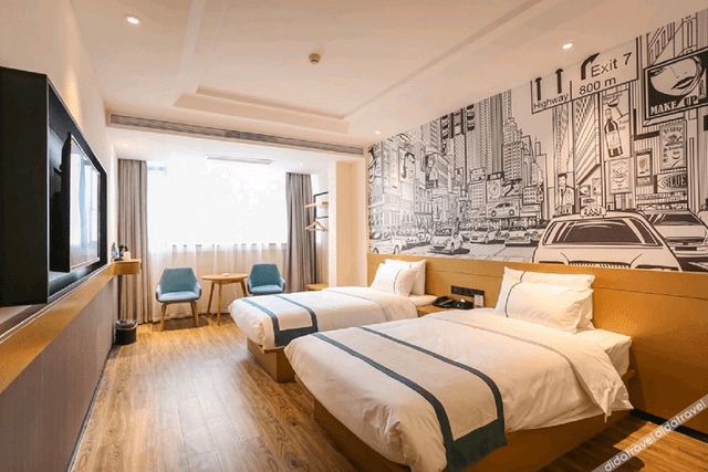 Deluxe 2-bed Room