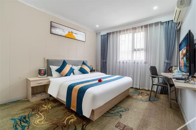 Deluxe Cozy Double Room