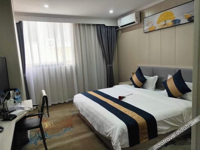 Deluxe Single Room With Computer