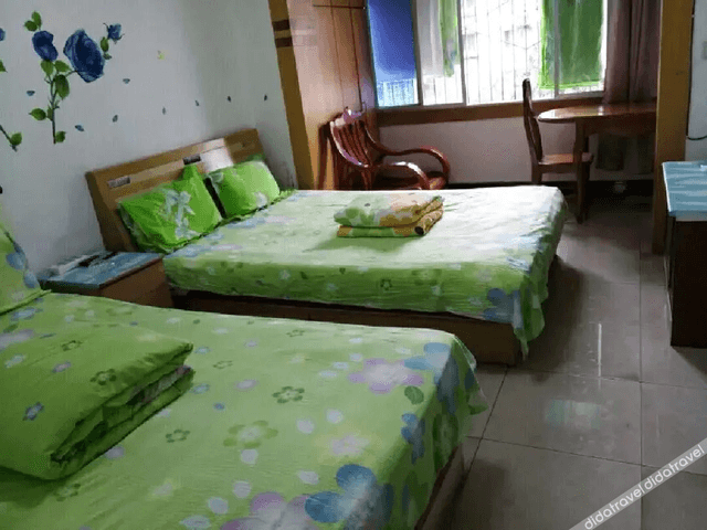 Cozy Room (2 beds)