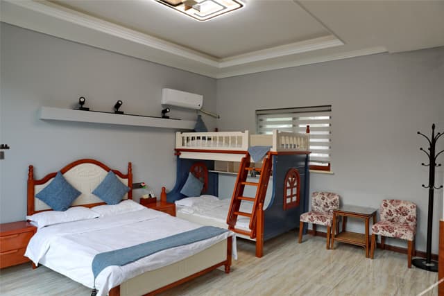 Parent-child Room
