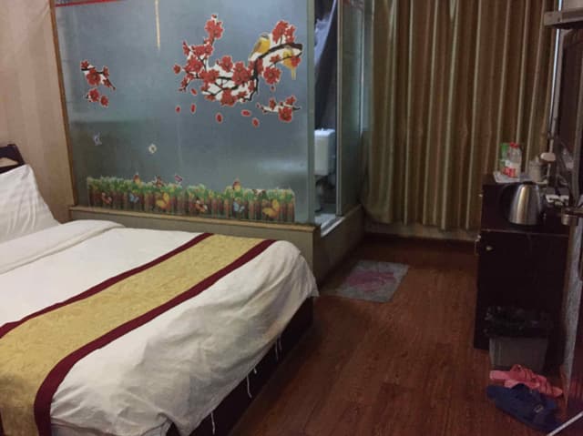 Queen Room