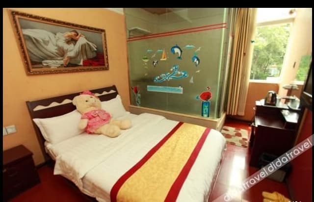 Queen Room