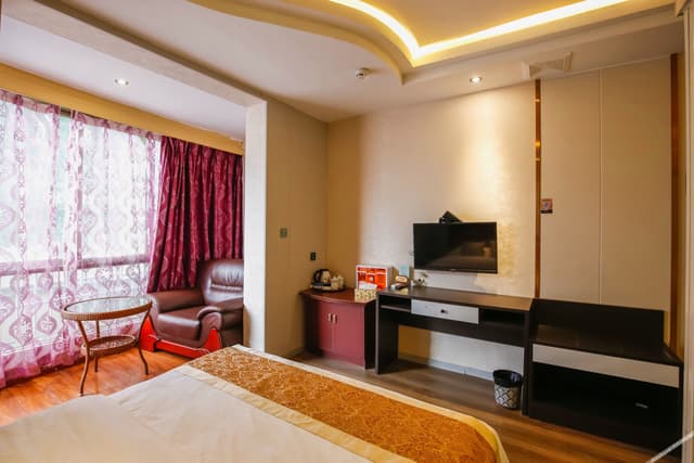 Elegant Deluxe Double Room