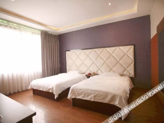 LongXiang E-sports cinema Hotel3