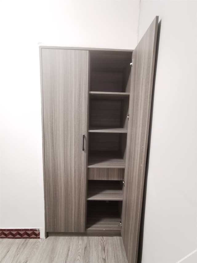 Business Room (2 Beds)