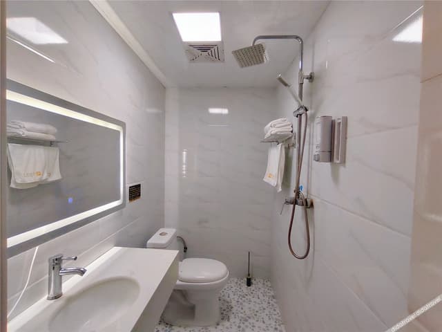 Sunshine Featured Room (Double Bed)