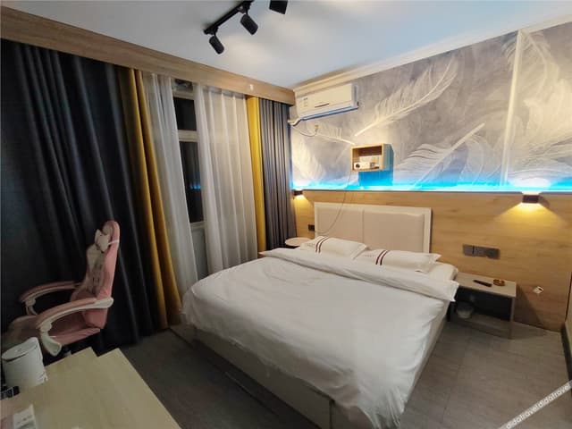 Featured Room (Double Bed)