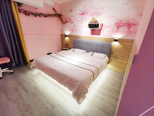 Featured Room (Double Bed)