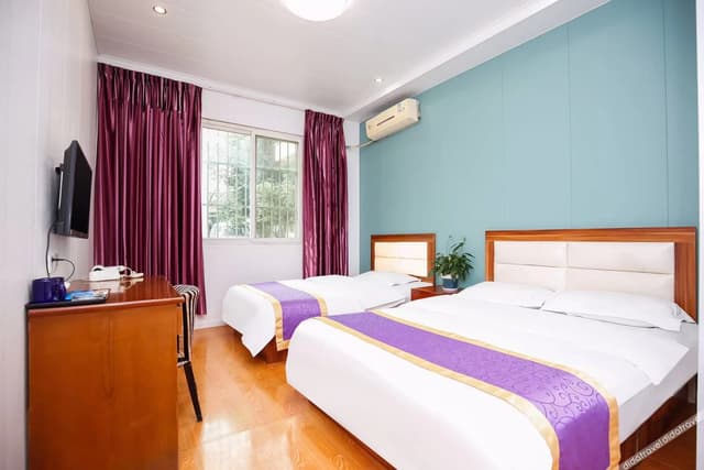 Deluxe Room (2 Beds)