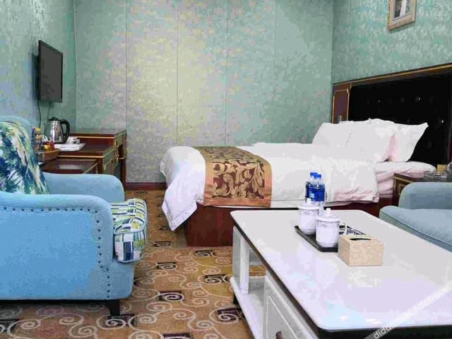 Deluxe Suite