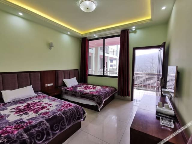 Business Standard Room