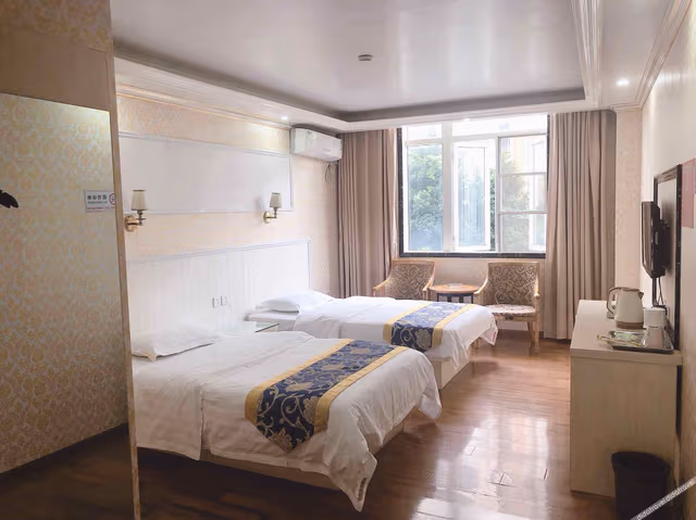 Deluxe Cozy Standard Room