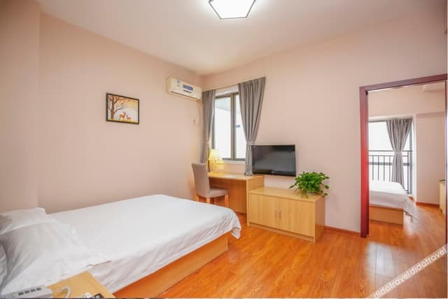 Deluxe Parent-child Room