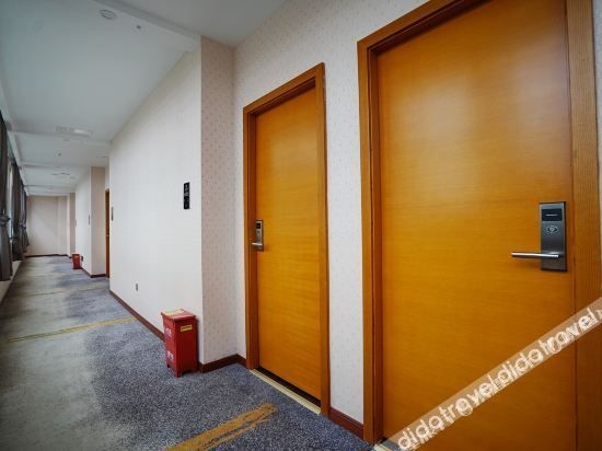 เฉิงตู เจียรุ่ย หมิงเหริน โฮเทล (Chengdu Jiarui Mingren Hotel)0
